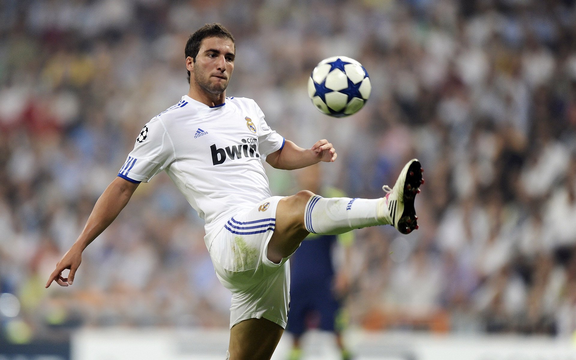 篮球世界杯会徽惊艳亮相 京剧脸谱元素彰显东方魅力